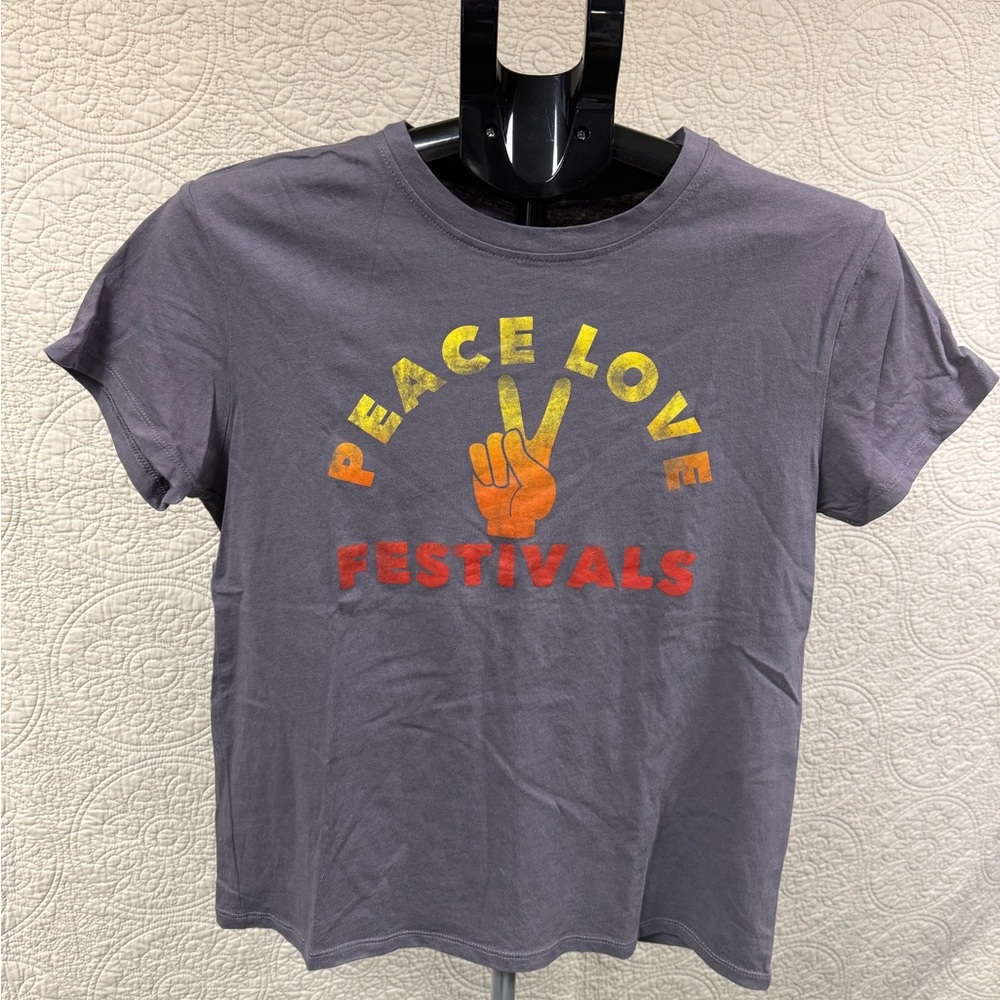Peace ❤️ and Festivals. Fifth Sun T-Shirt - Gray with Yellow and Orange